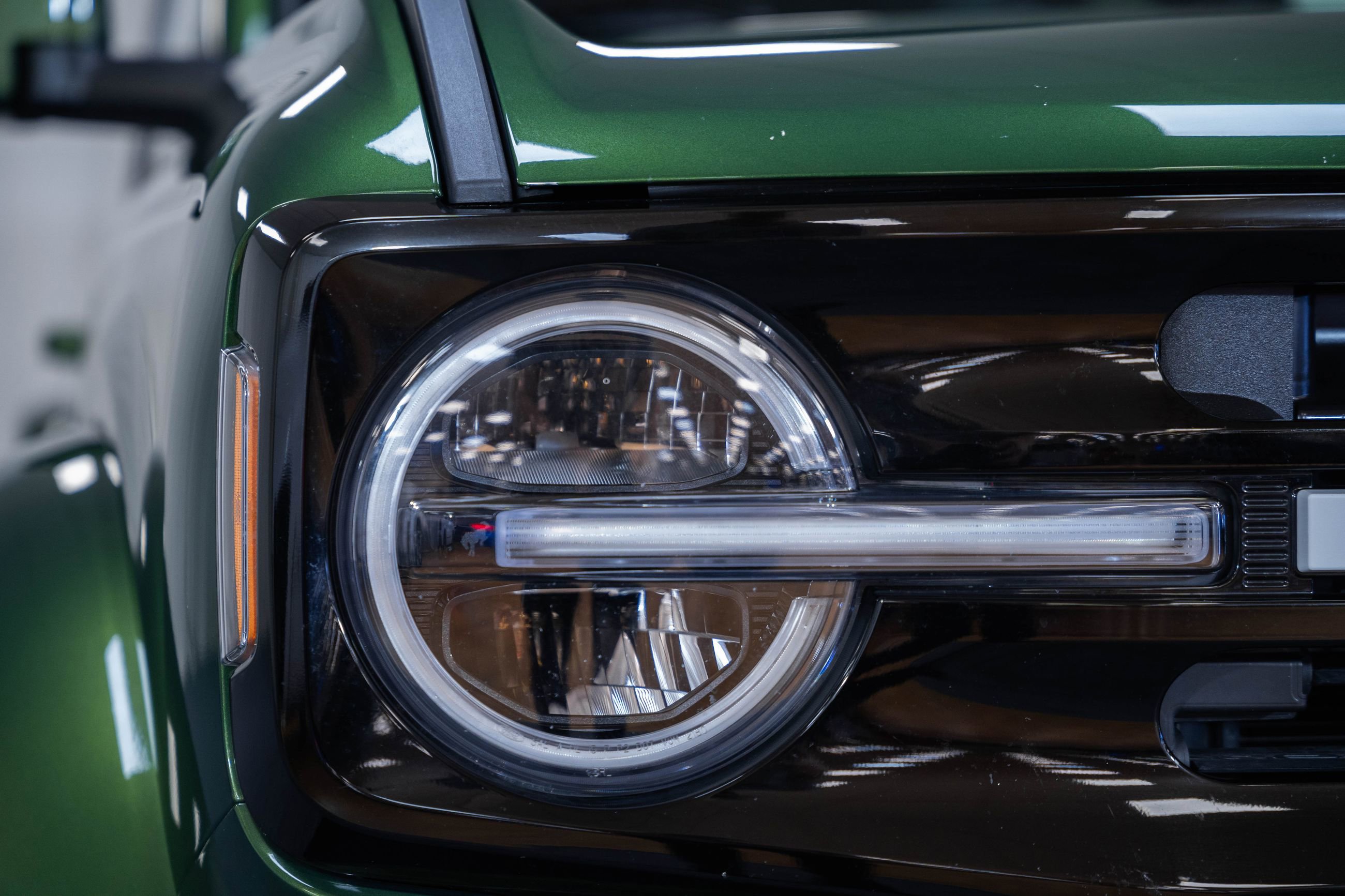 Used 2025 Ford Bronco Outer Banks image 14