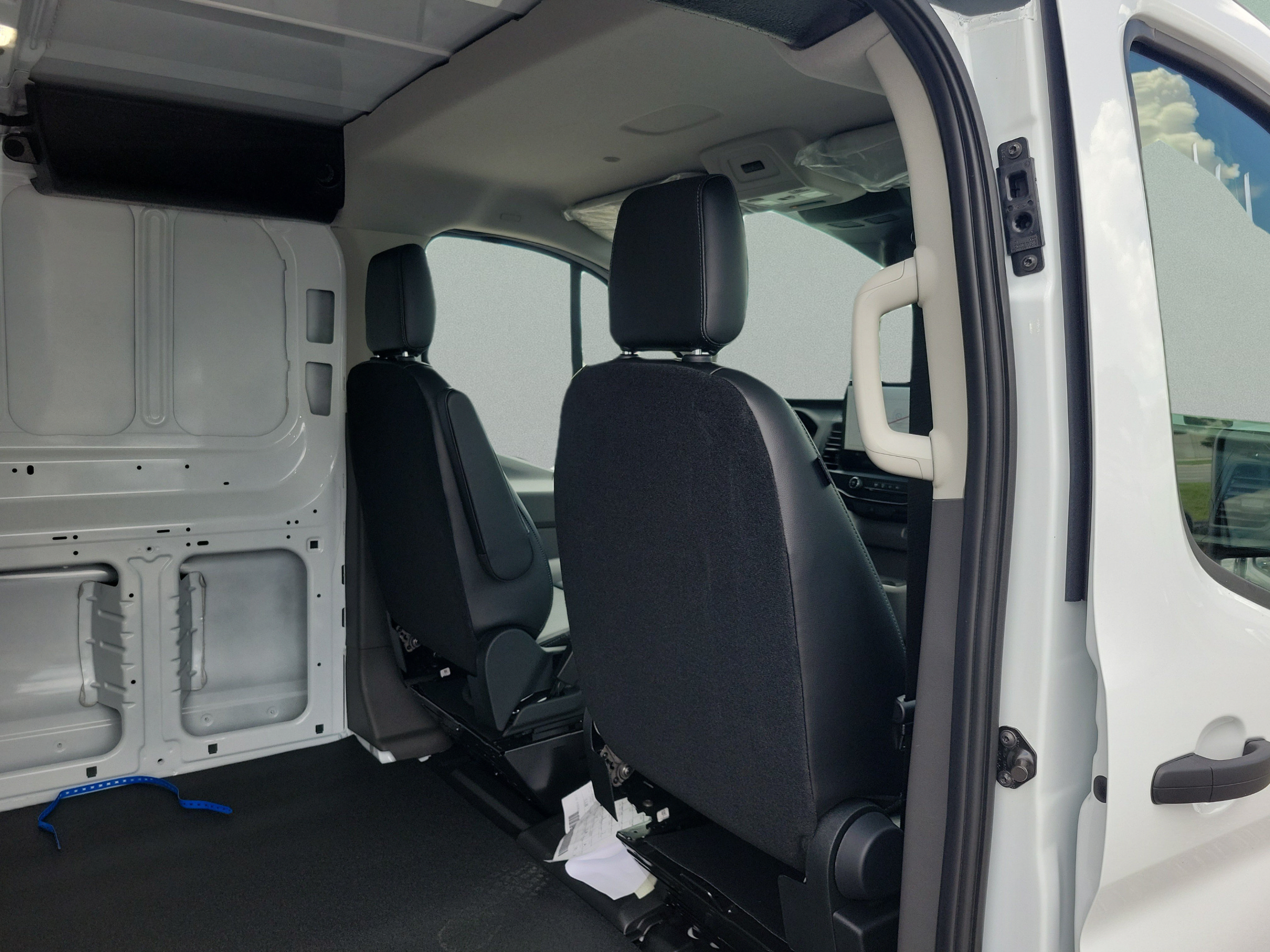 New 2026 Ford Transit 150 Low Roof RWD image 7
