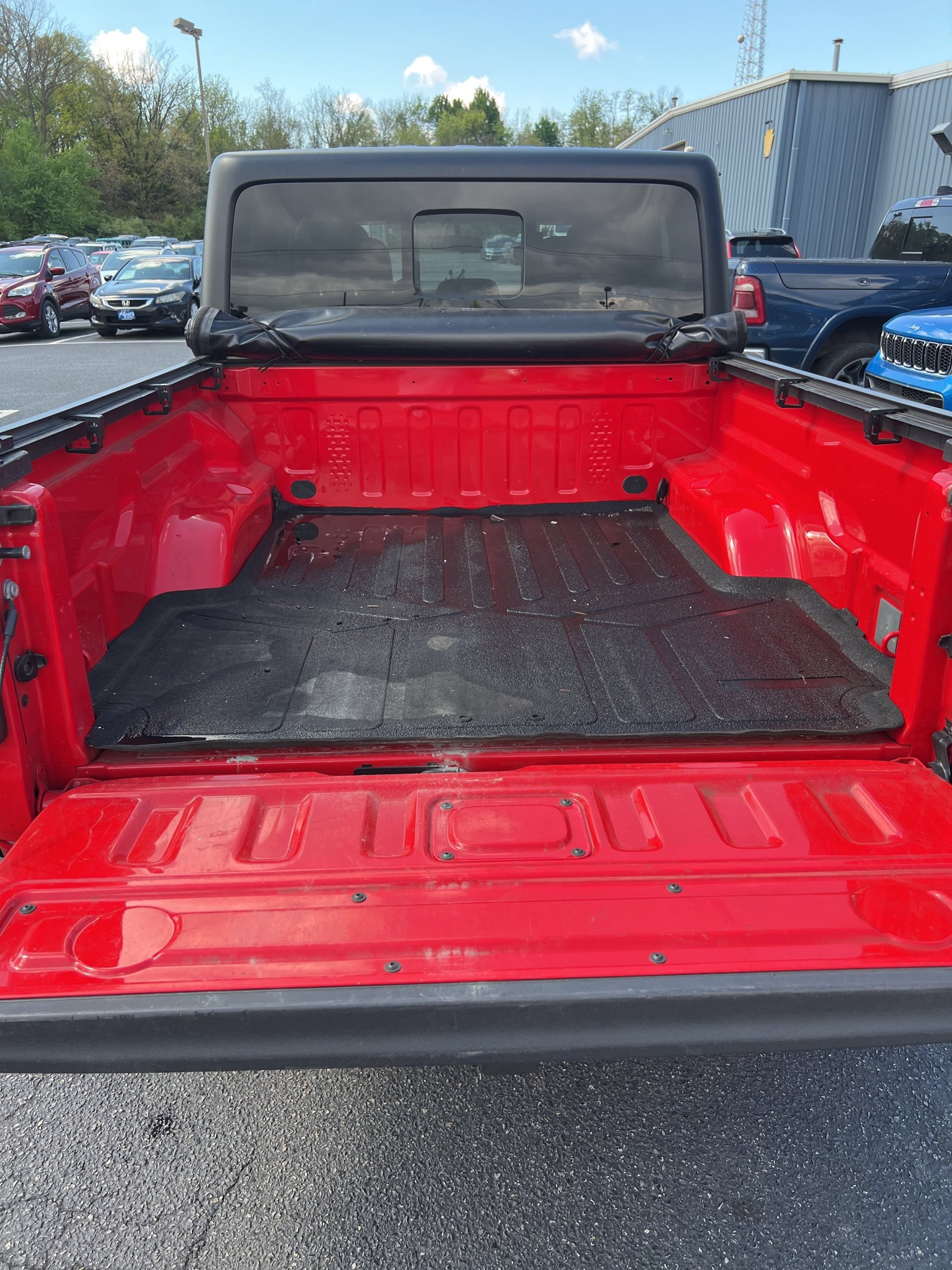 Used 2022 Jeep Gladiator Sport AWD/4WD image 21