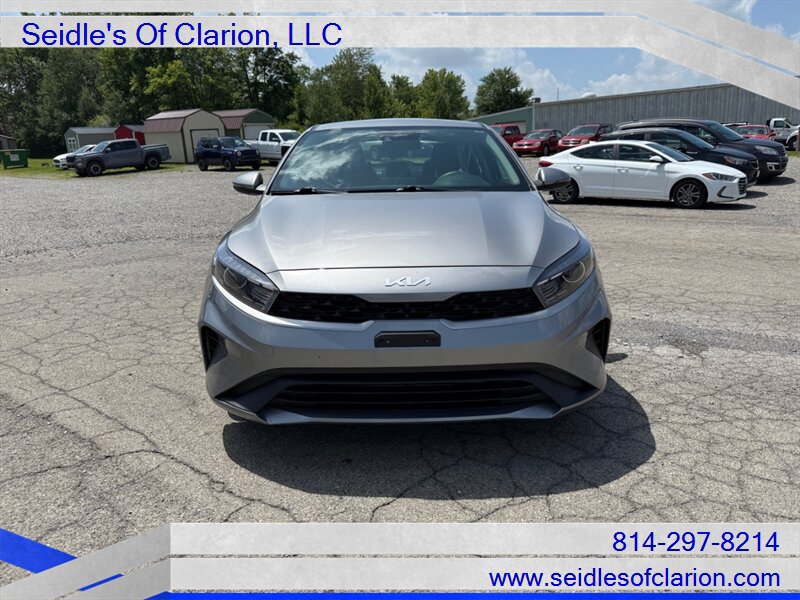 Used 2023 Kia Forte LXS w/ LXS Technology Package FWD image 2