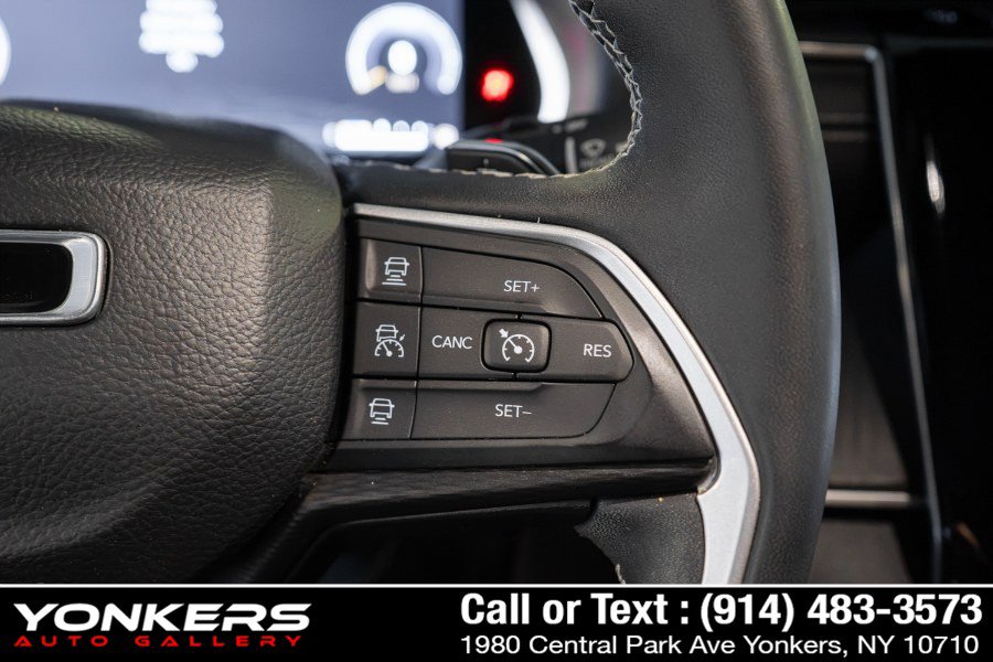 Used 2023 Jeep Grand Cherokee L Laredo AWD/4WD image 29