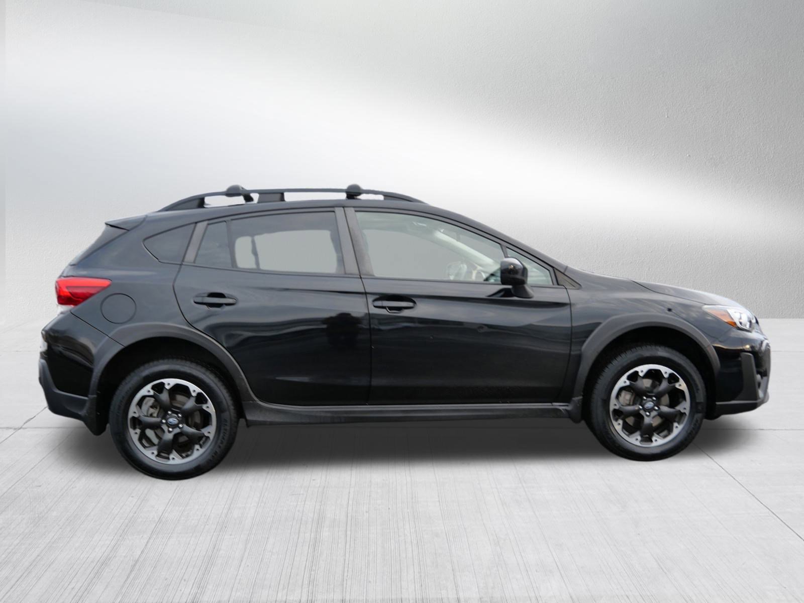 Used 2023 Subaru Crosstrek 2.0i Premium image 8