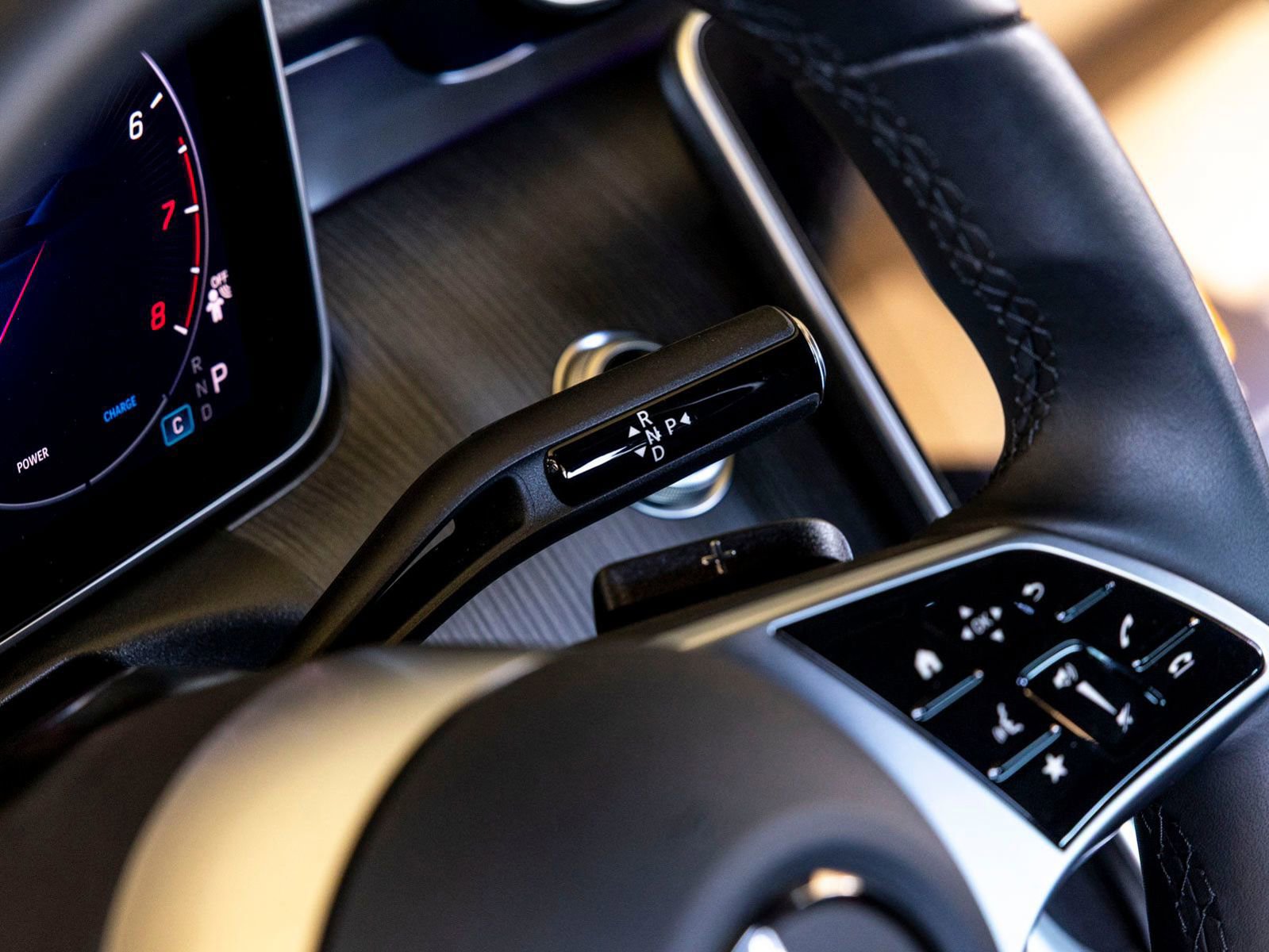 Used 2025 Mercedes-Benz C 300 Sedan image 31