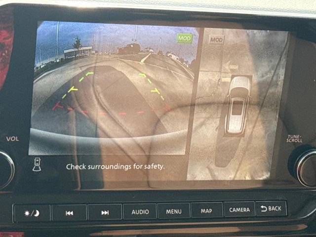 Used 2025 Nissan Pathfinder Platinum w/ Cargo Package image 32