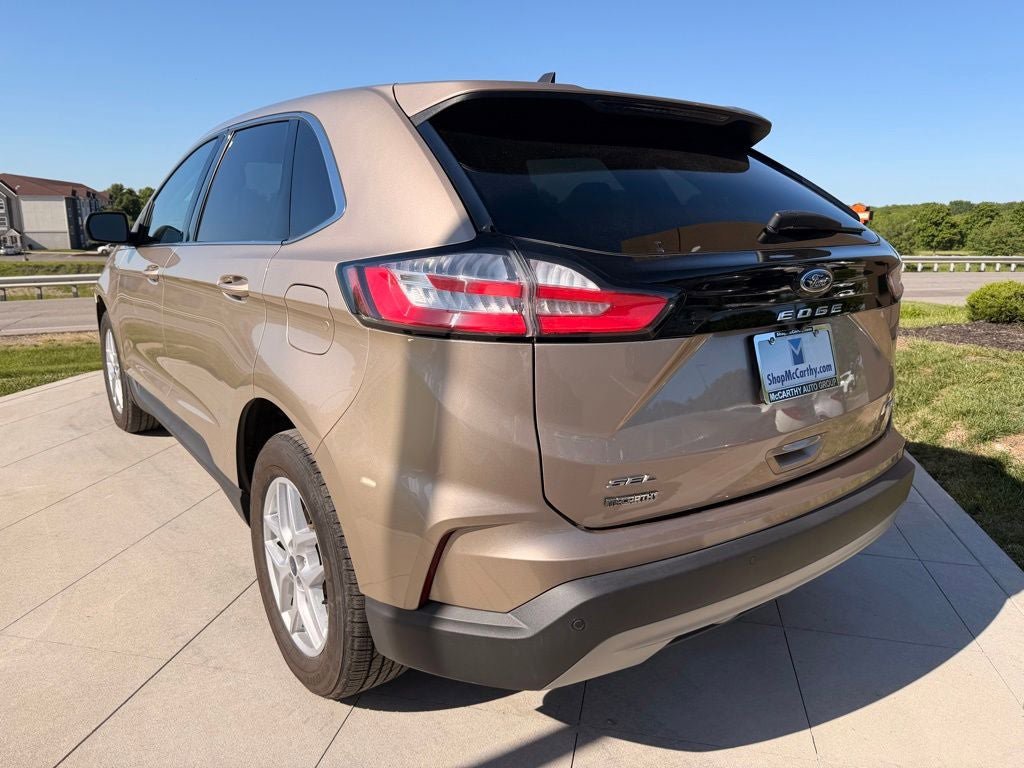 Used 2021 Ford Edge SEL w/ Convenience Package AWD/4WD image 3