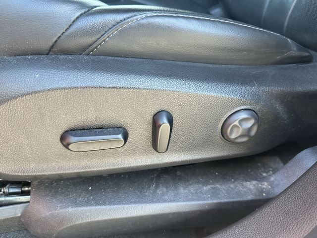 Used 2020 Buick Envision Essence w/ Experience Buick Package image 16