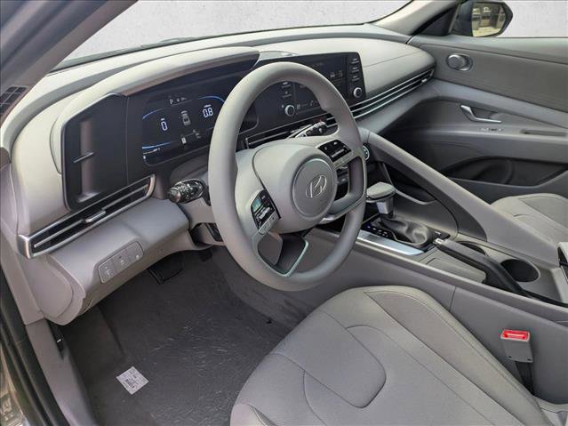 New 2026 Hyundai Elantra SE image 3