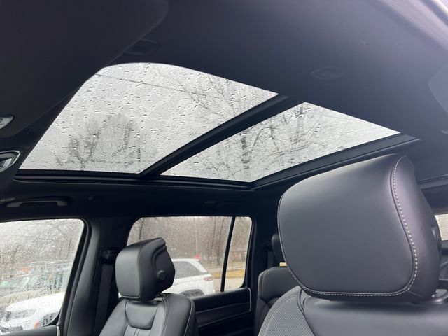 New 2026 Jeep Grand Wagoneer 4WD image 9