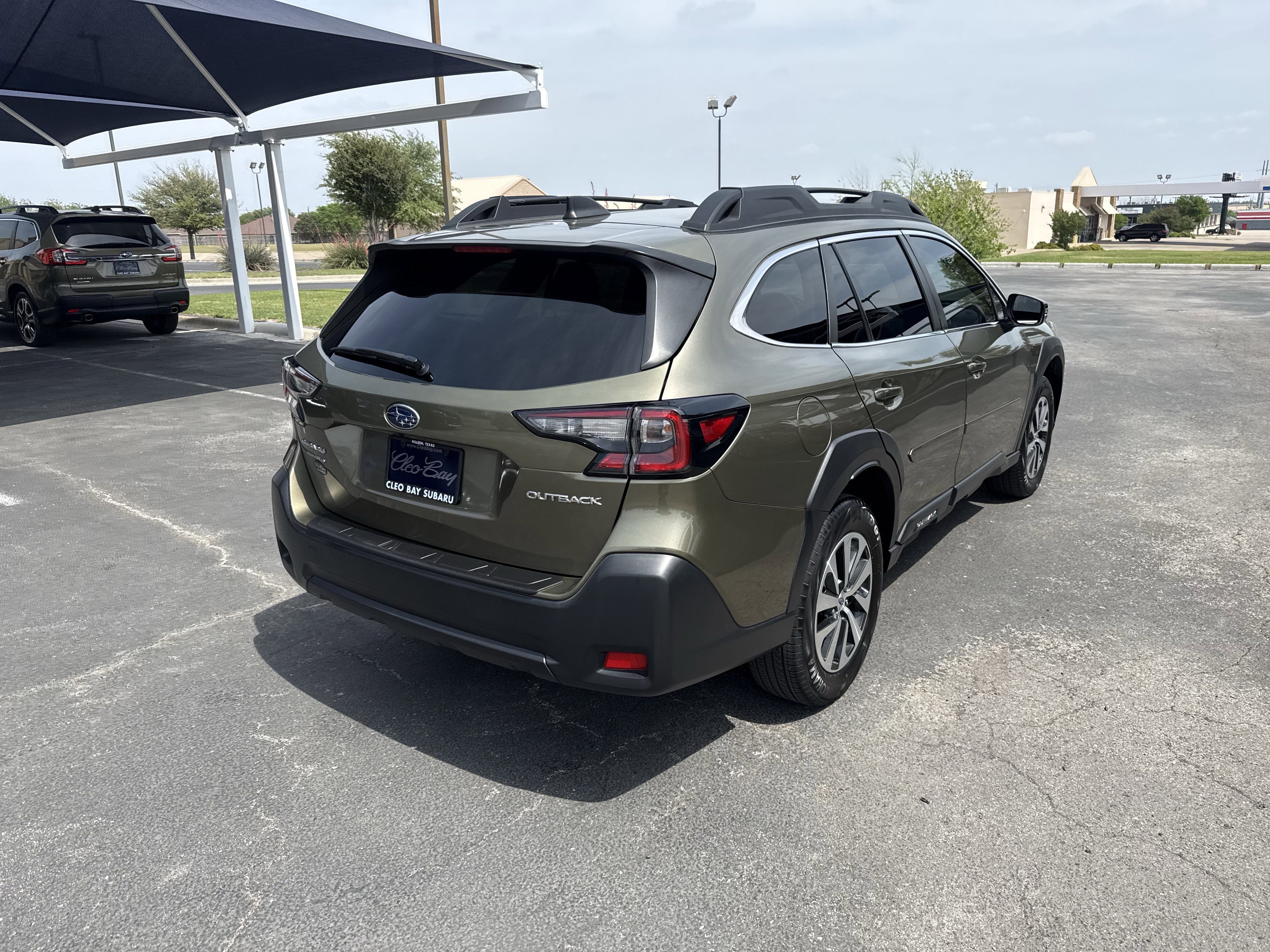 Used 2024 Subaru Outback Premium image 7