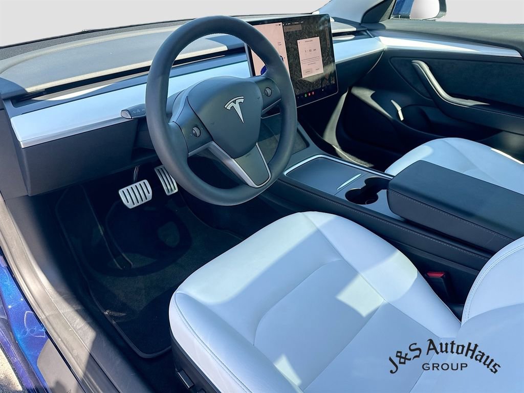 Used 2023 Tesla Model 3 Performance image 9