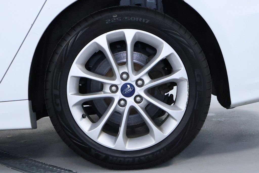 Used 2019 Ford Fusion SE image 39