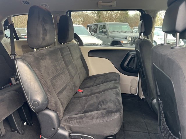 Used 2017 Dodge Grand Caravan SE image 15