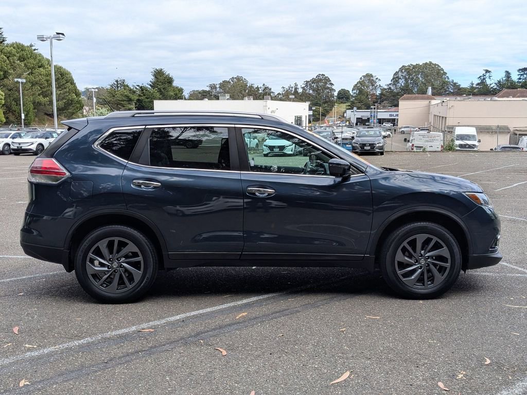 Used 2016 Nissan Rogue SL w/ SL Premium Package AWD/4WD image 4