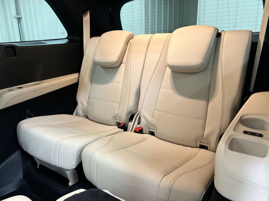 Used 2025 Mercedes-Benz GLS 450 4MATIC image 25