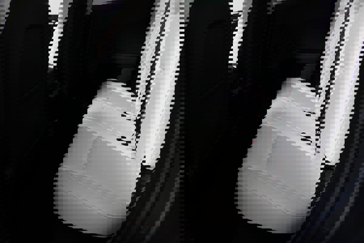 Used 2022 Tesla Model Y Performance image 23