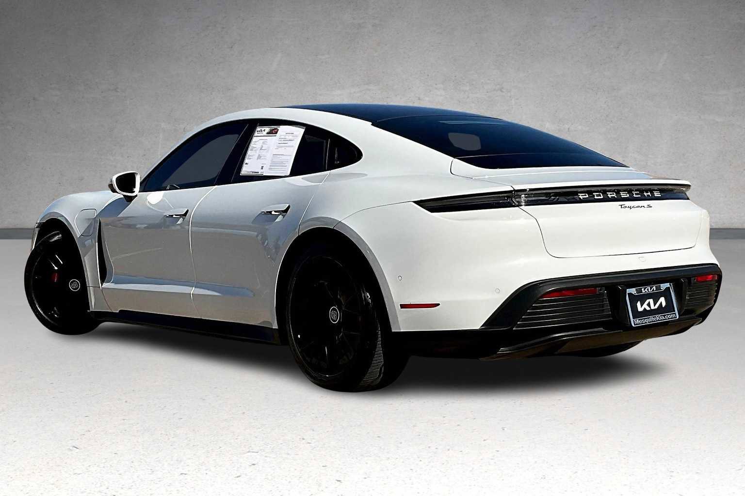 Used 2020 Porsche Taycan 4S image 4