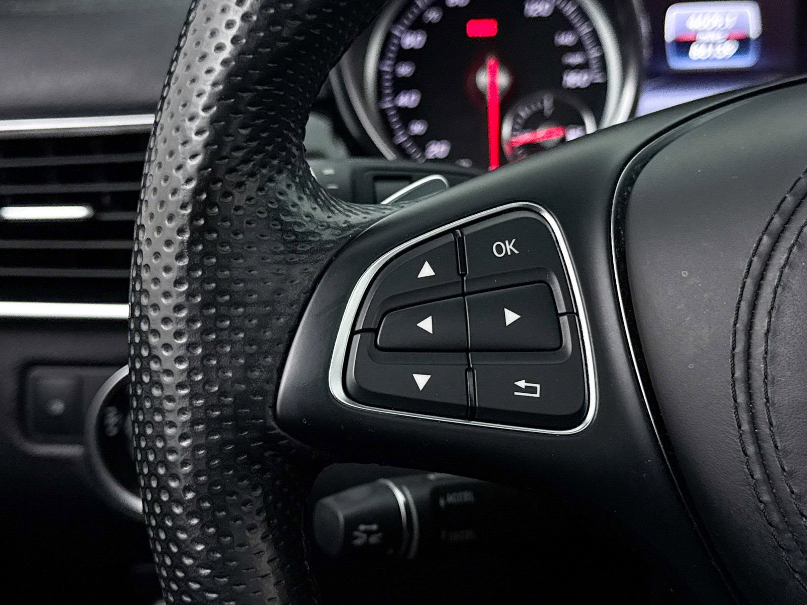 Used 2019 Mercedes-Benz GLS 550 4MATIC image 34