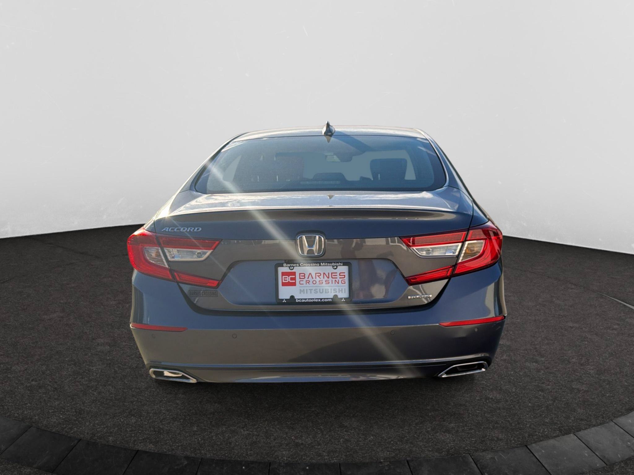 Used 2018 Honda Accord Touring image 5