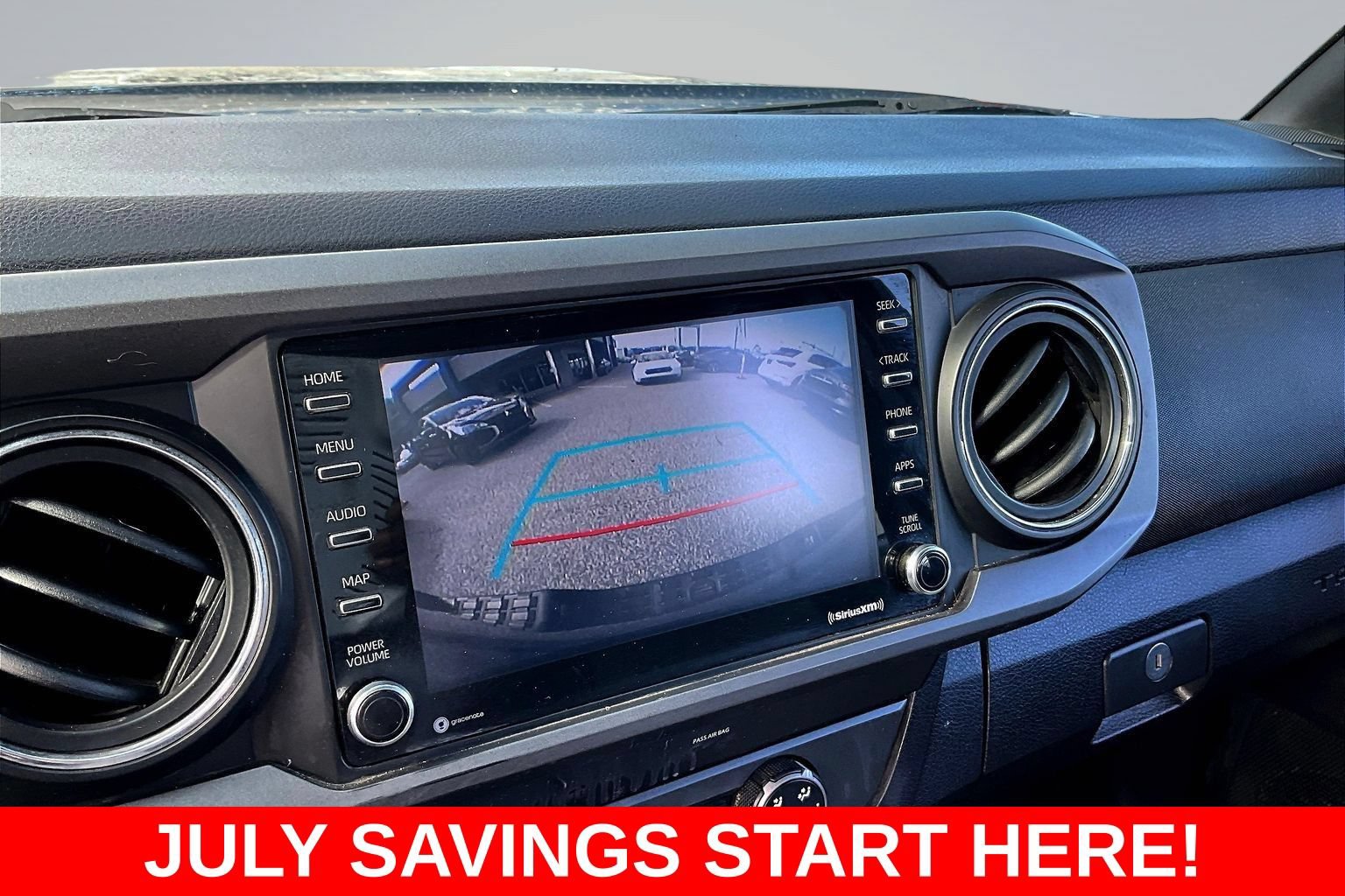 Used 2020 Toyota Tacoma TRD Off-Road w/ Technology Package AWD/4WD image 17