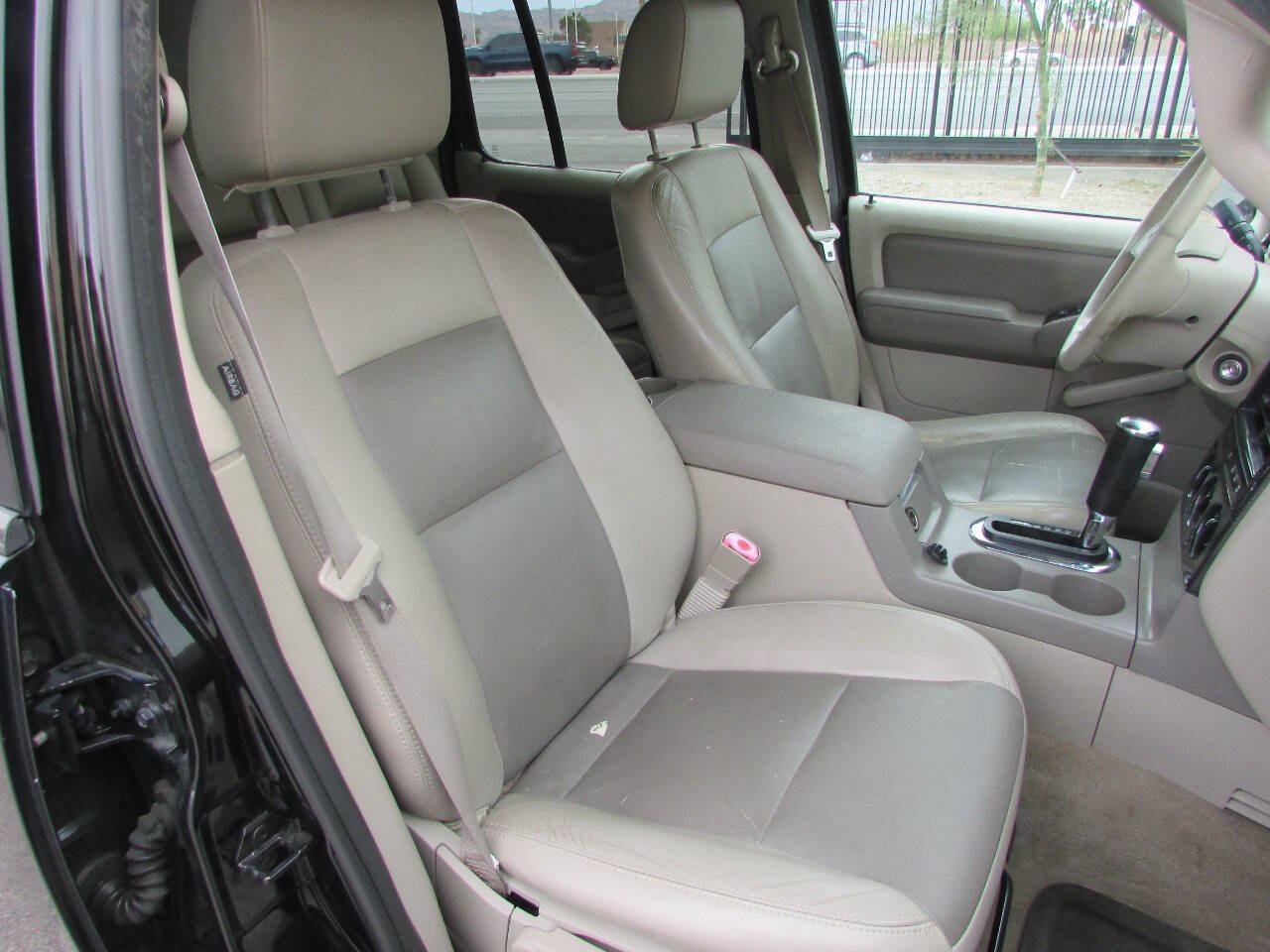 Used 2006 Ford Explorer XLT AWD/4WD image 15