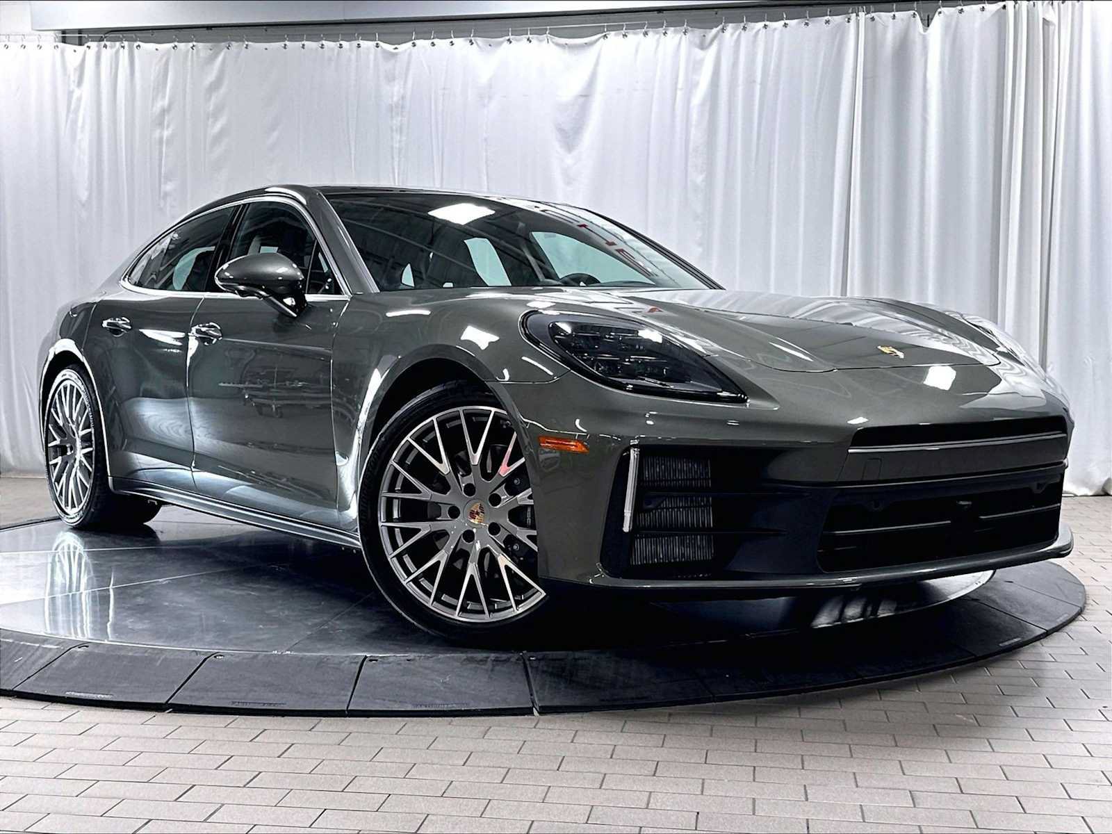 Used 2025 Porsche Panamera 4 AWD/4WD image 11