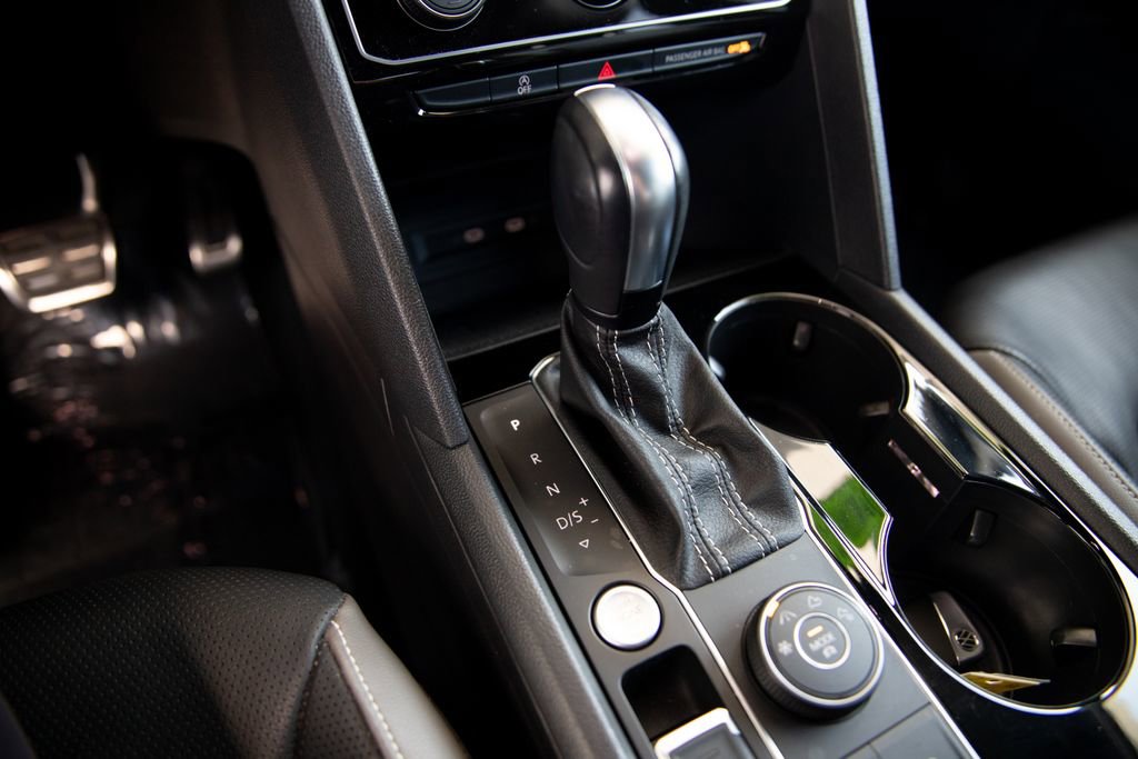 Used 2023 Volkswagen Atlas Cross Sport SEL Premium R-Line image 12