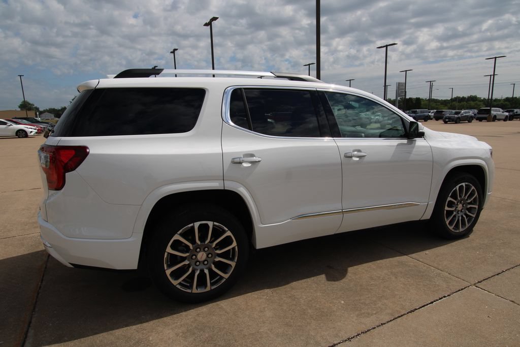 Used 2023 GMC Acadia Denali w/ Denali Ultimate Package AWD/4WD image 5
