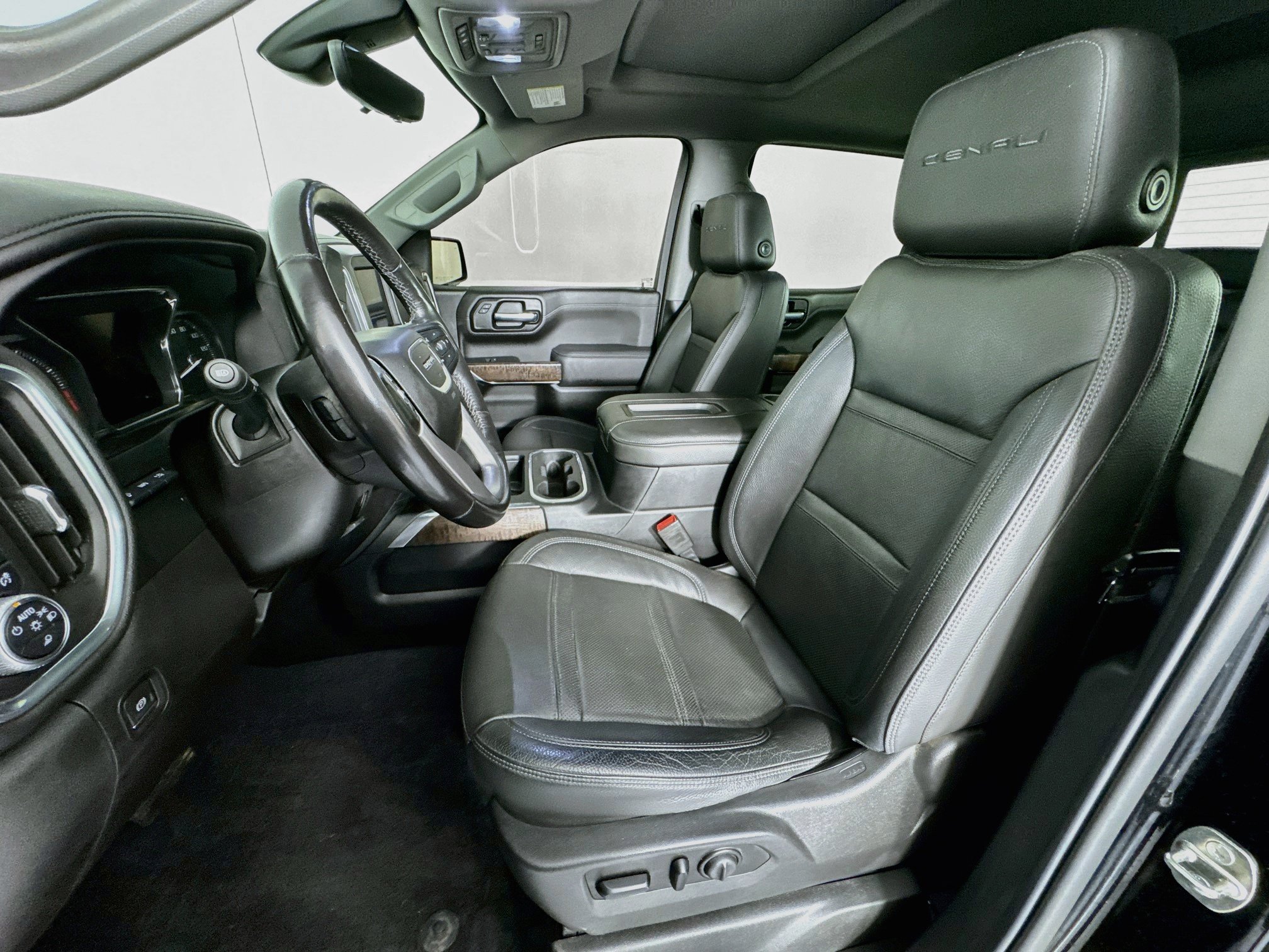 Used 2020 GMC Sierra 1500 Denali w/ Denali Ultimate Package AWD/4WD image 22