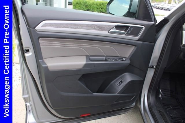 Used 2023 Volkswagen Atlas Cross Sport SE w/ Black Wheel Package AWD/4WD image 19