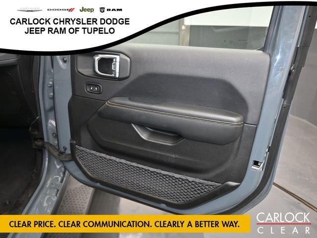 Used 2025 Jeep Wrangler Sahara image 36