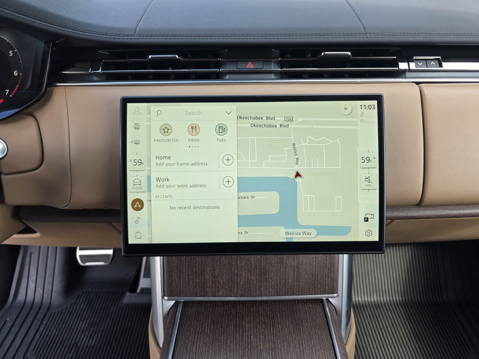 Used 2024 Land Rover Range Rover Long Wheelbase SE image 24