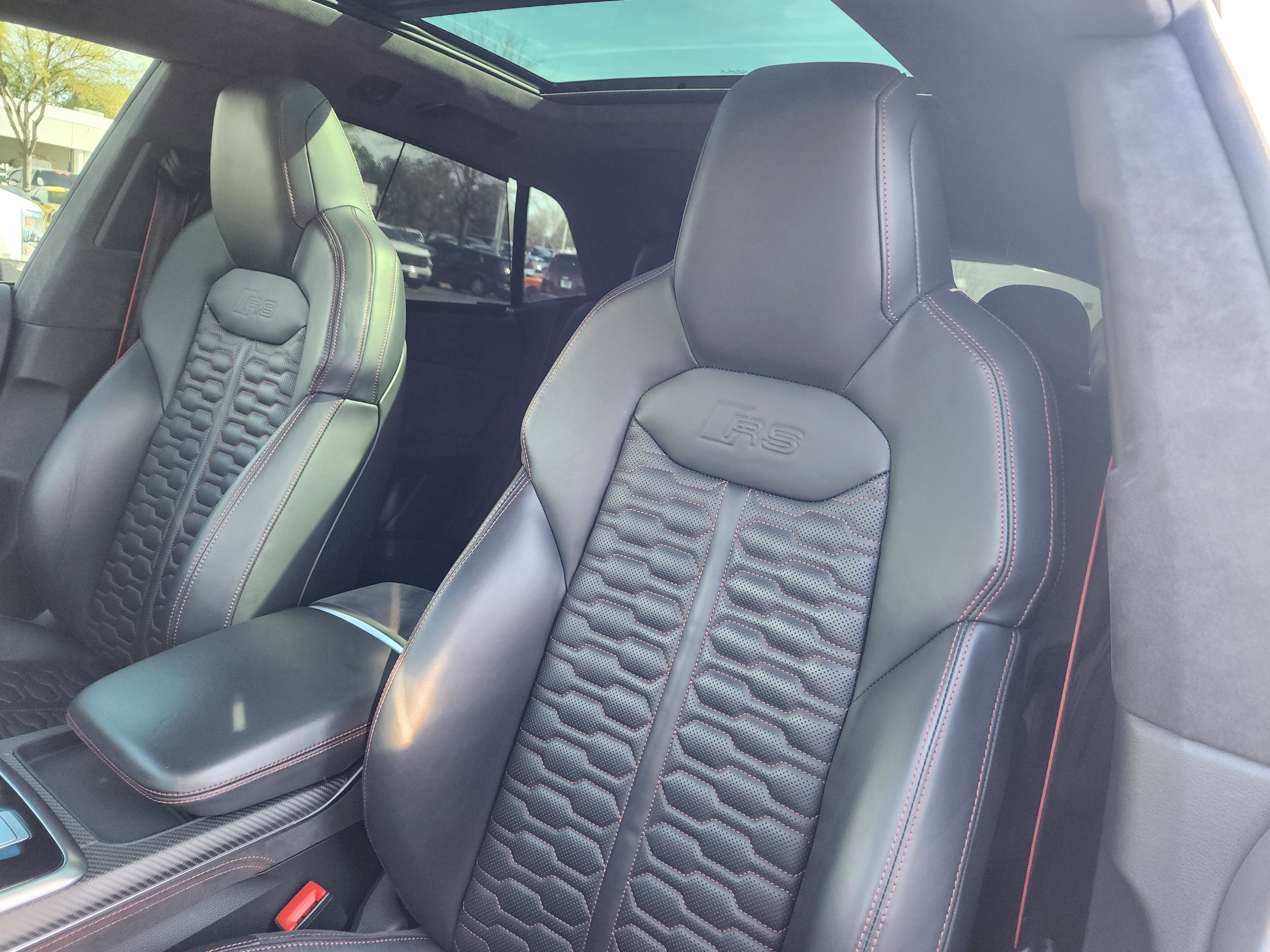 Used 2022 Audi RS Q8 w/ Carbon Optic Package image 21