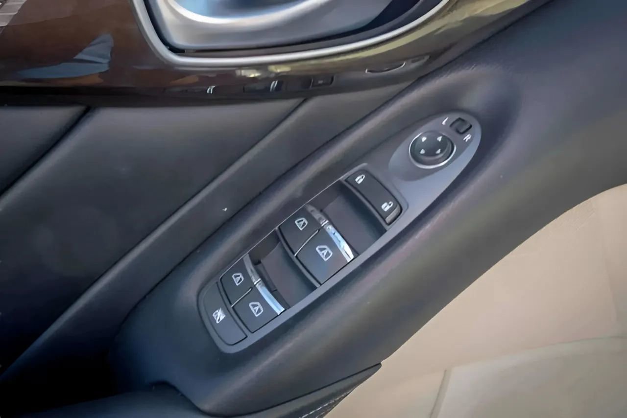 Used 2019 INFINITI Q50 Luxe w/ Essential Package (3.0T Luxe) image 18