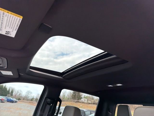 Used 2023 Chevrolet Silverado 1500 ZR2 w/ Technology Package image 19