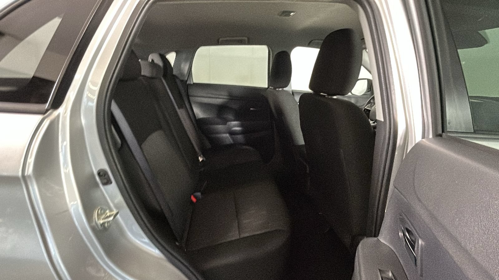 Used 2023 Mitsubishi Outlander Sport LE AWD/4WD image 28
