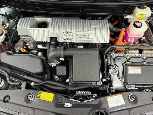 Used 2015 Toyota Prius Prime Plug-In Hybrid FWD image 28