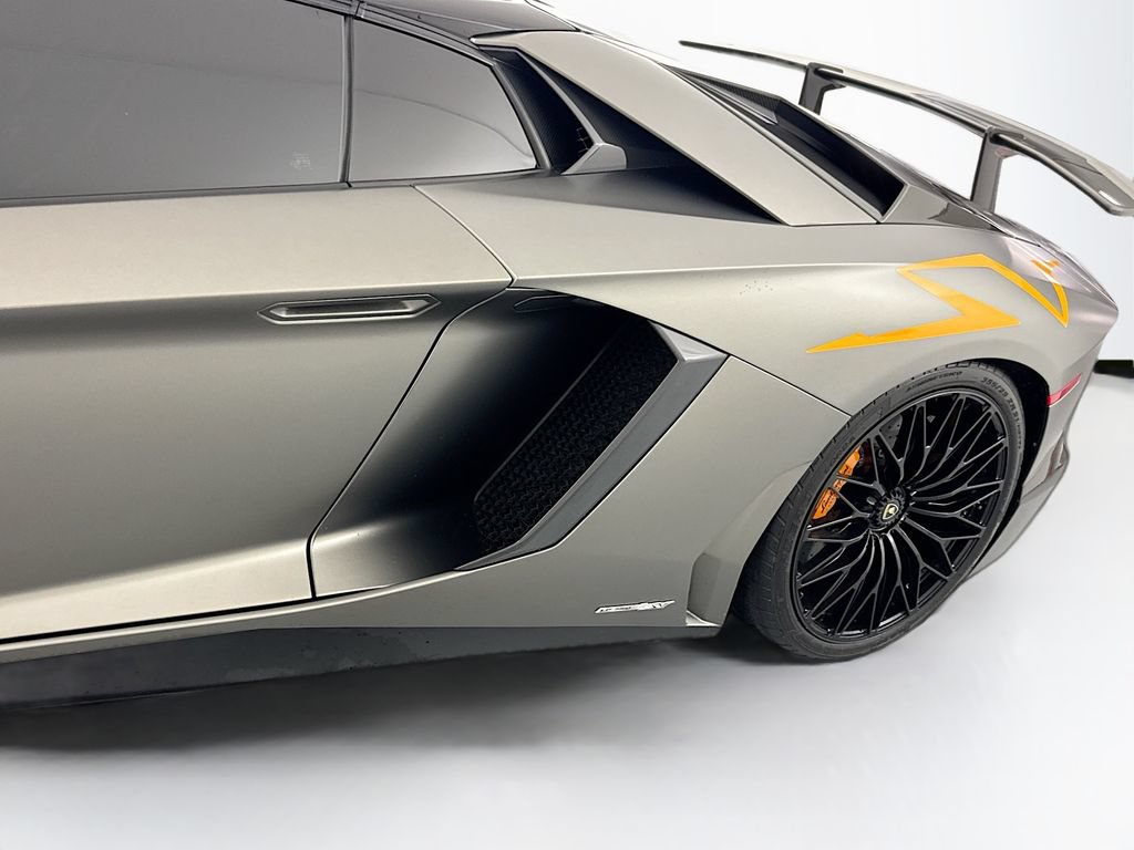 Used 2017 Lamborghini Aventador LP 750-4 Superveloce AWD/4WD image 26