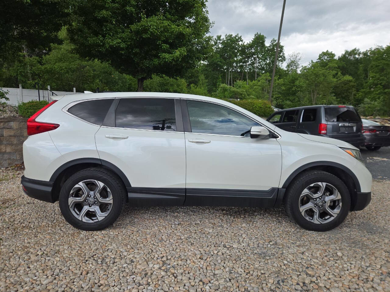 Used 2017 Honda CR-V EX image 6