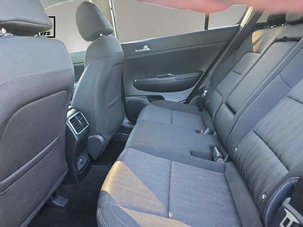 Used 2020 Kia Sportage LX AWD/4WD image 10