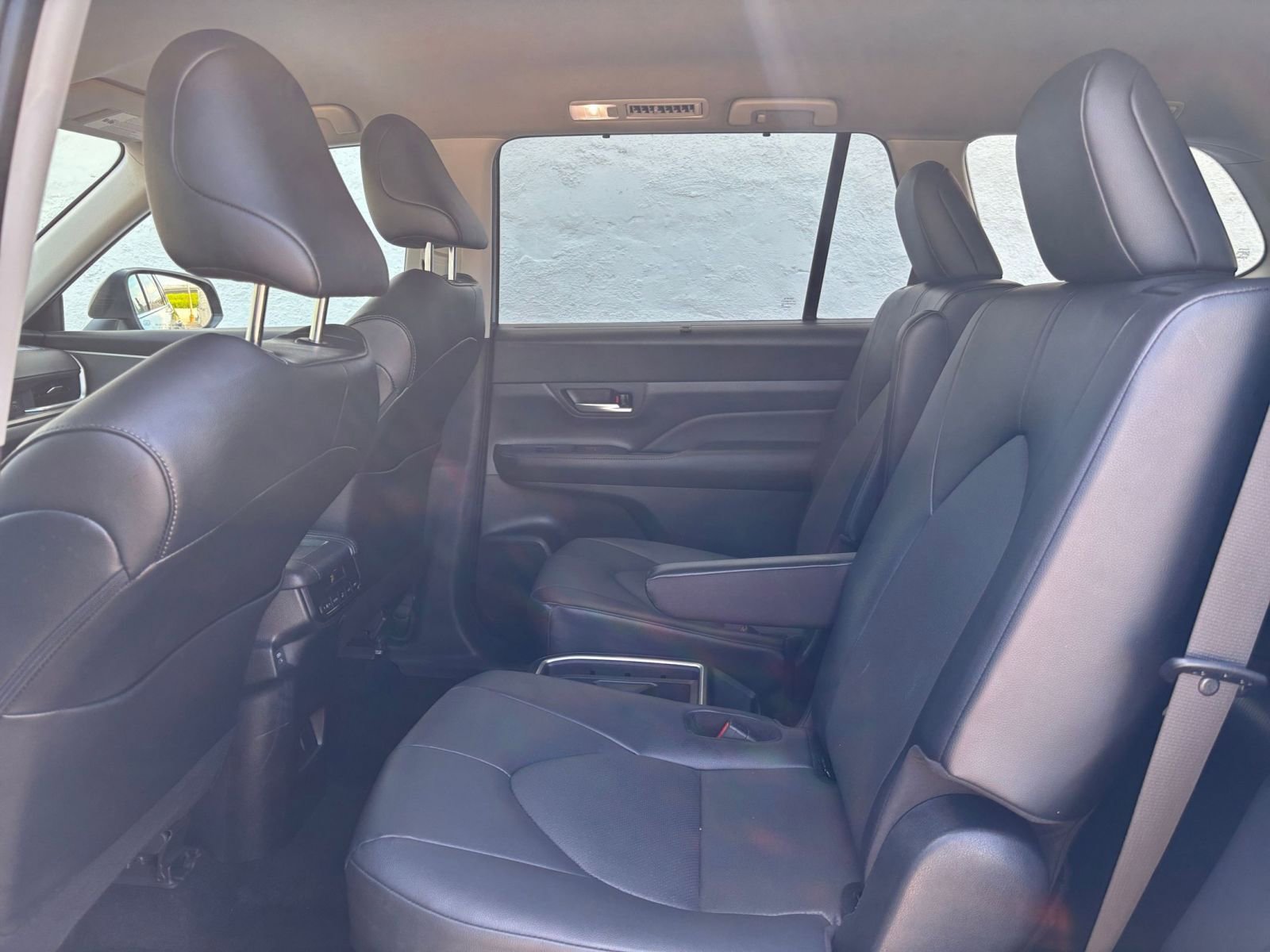 Used 2025 Toyota Grand Highlander FWD image 27