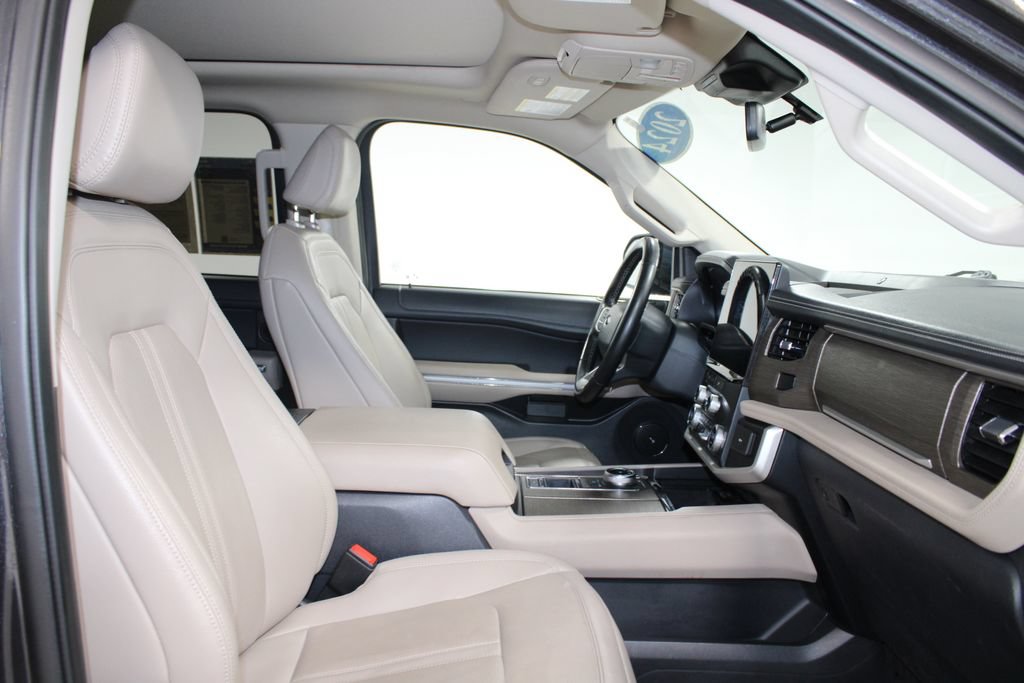 Used 2024 Ford Expedition Limited RWD image 31