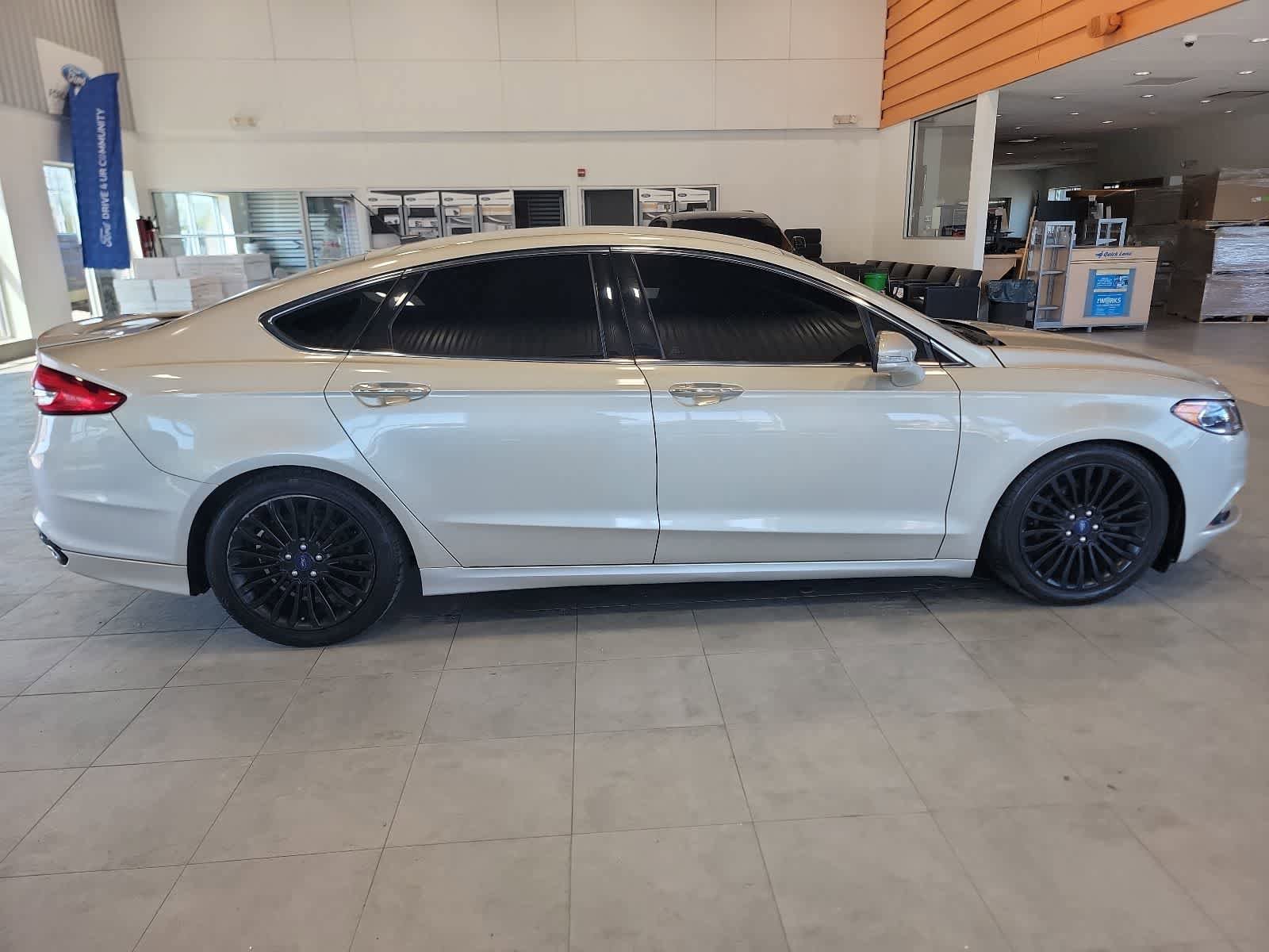 Used 2018 Ford Fusion Titanium AWD/4WD image 4
