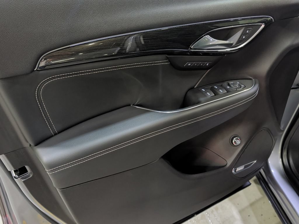 Used 2021 Buick Envision Essence w/ Technology Package I AWD/4WD image 13