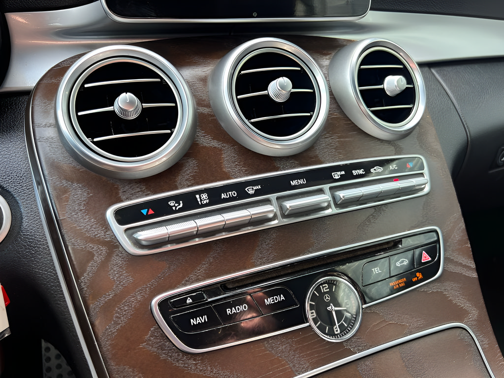 Used 2018 Mercedes-Benz C 300 Cabriolet image 38