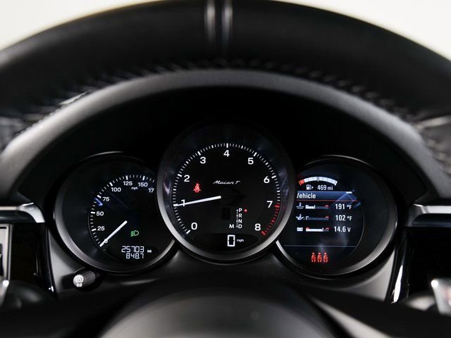 Certified 2023 Porsche Macan Turbo AWD/4WD image 20