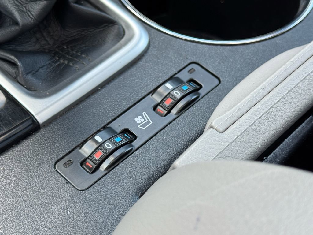 Used 2015 Toyota Highlander Limited Platinum image 32