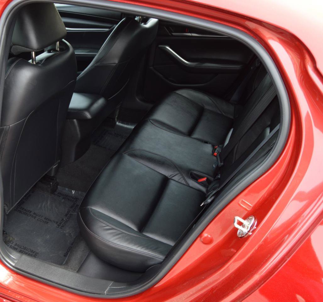 Used 2023 MAZDA MAZDA3 s FWD image 12