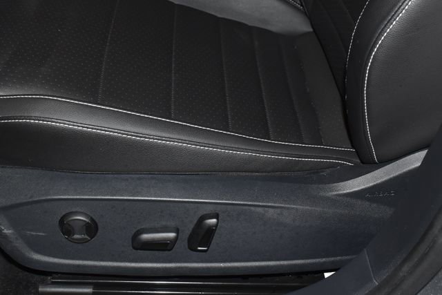 Used 2024 Volkswagen Jetta SE image 12