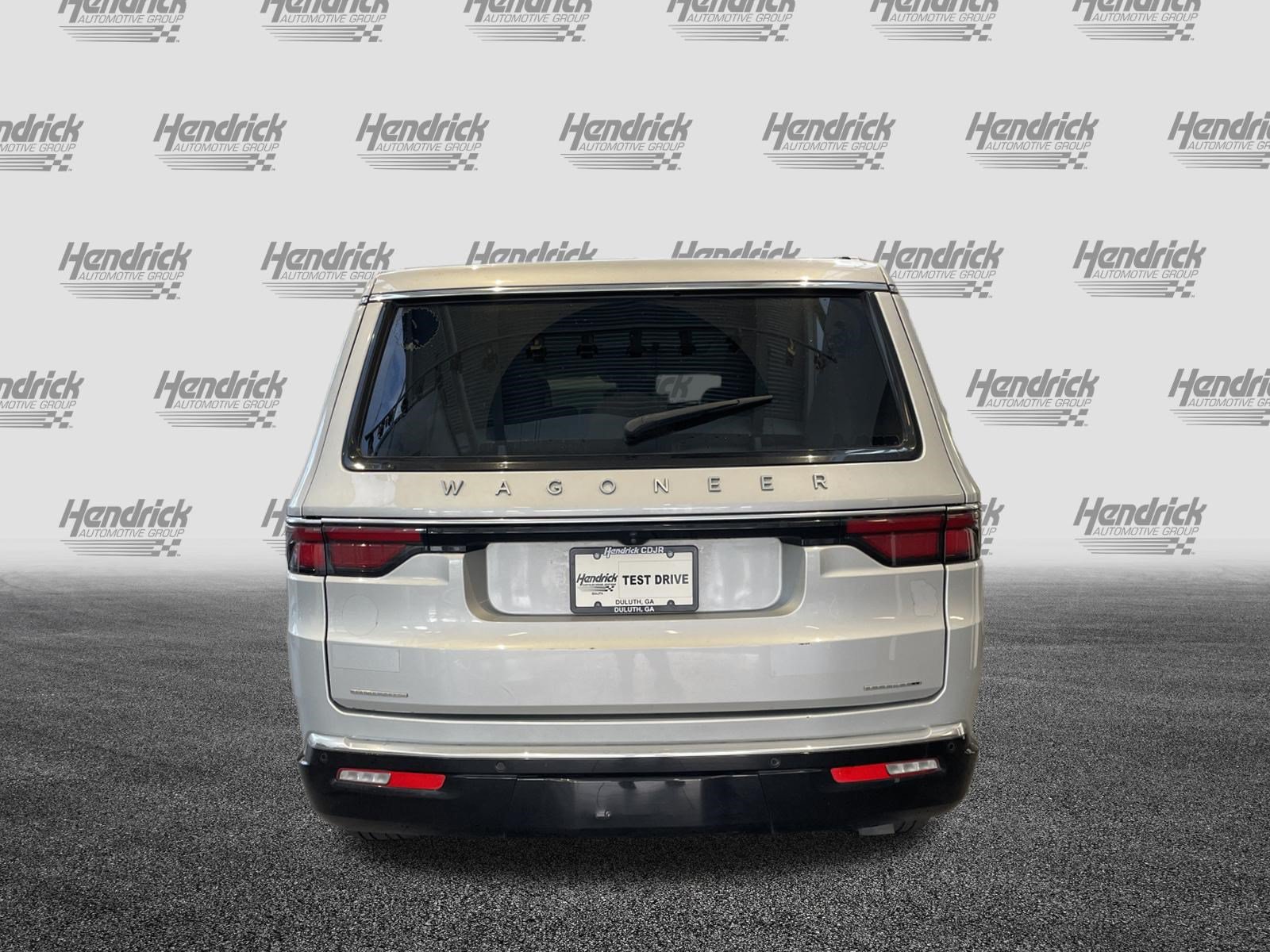 Used 2022 Jeep Wagoneer Series I w/ Premium Group I AWD/4WD image 9