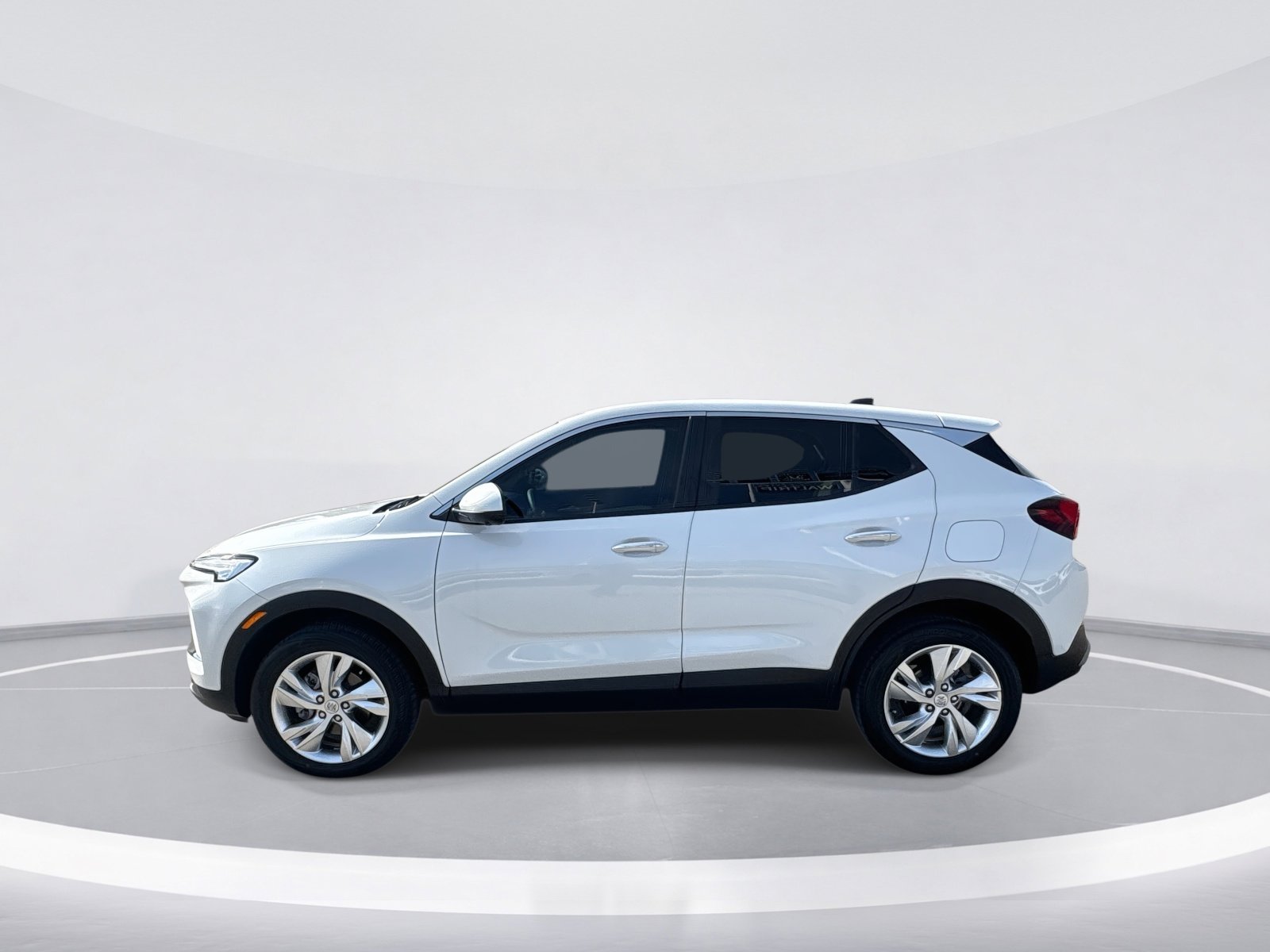 Certified 2024 Buick Encore GX Preferred w/ Comfort Package image 5